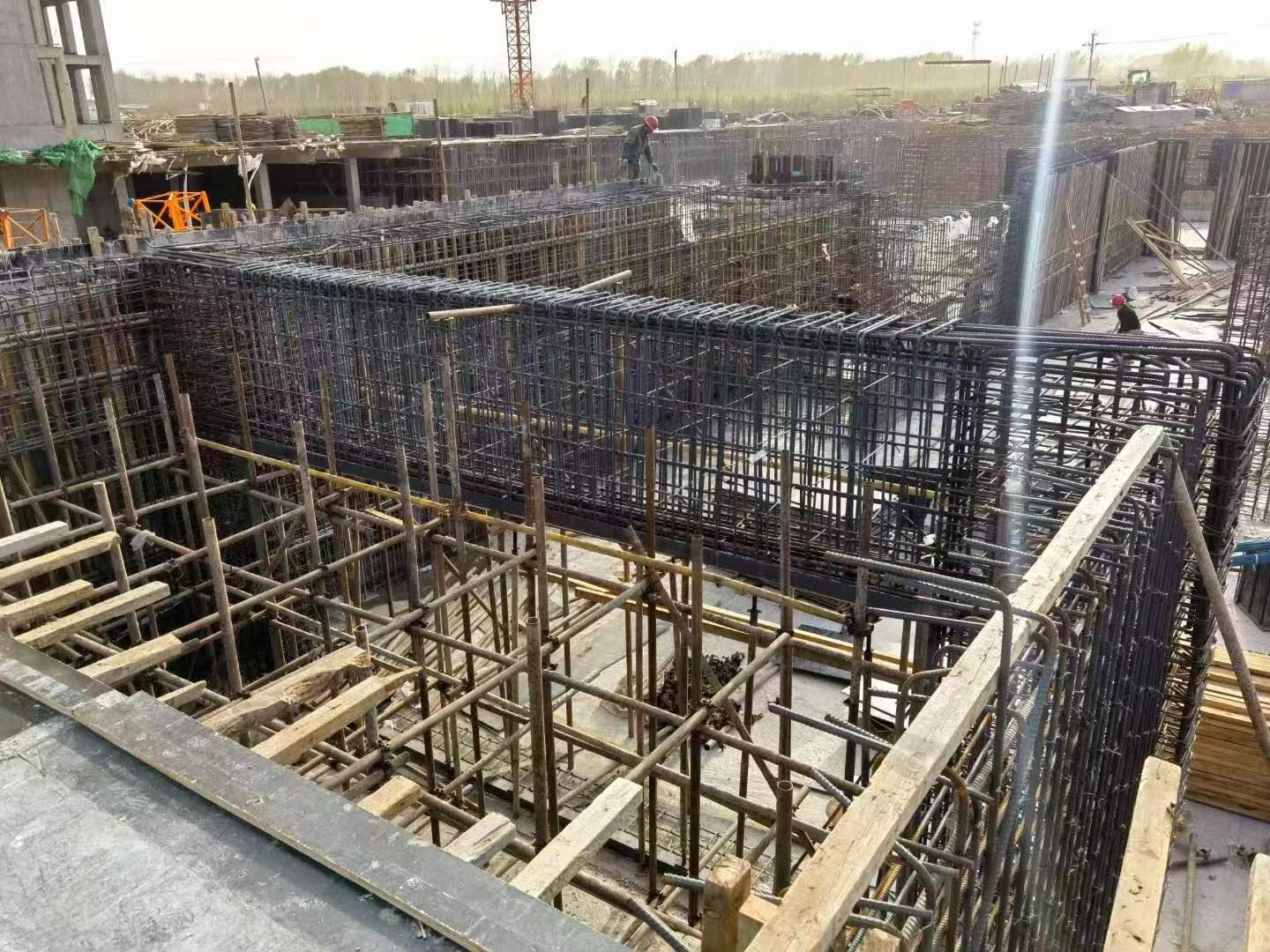 蕲春建筑基础筏板施工时混凝土有哪些常见问题?